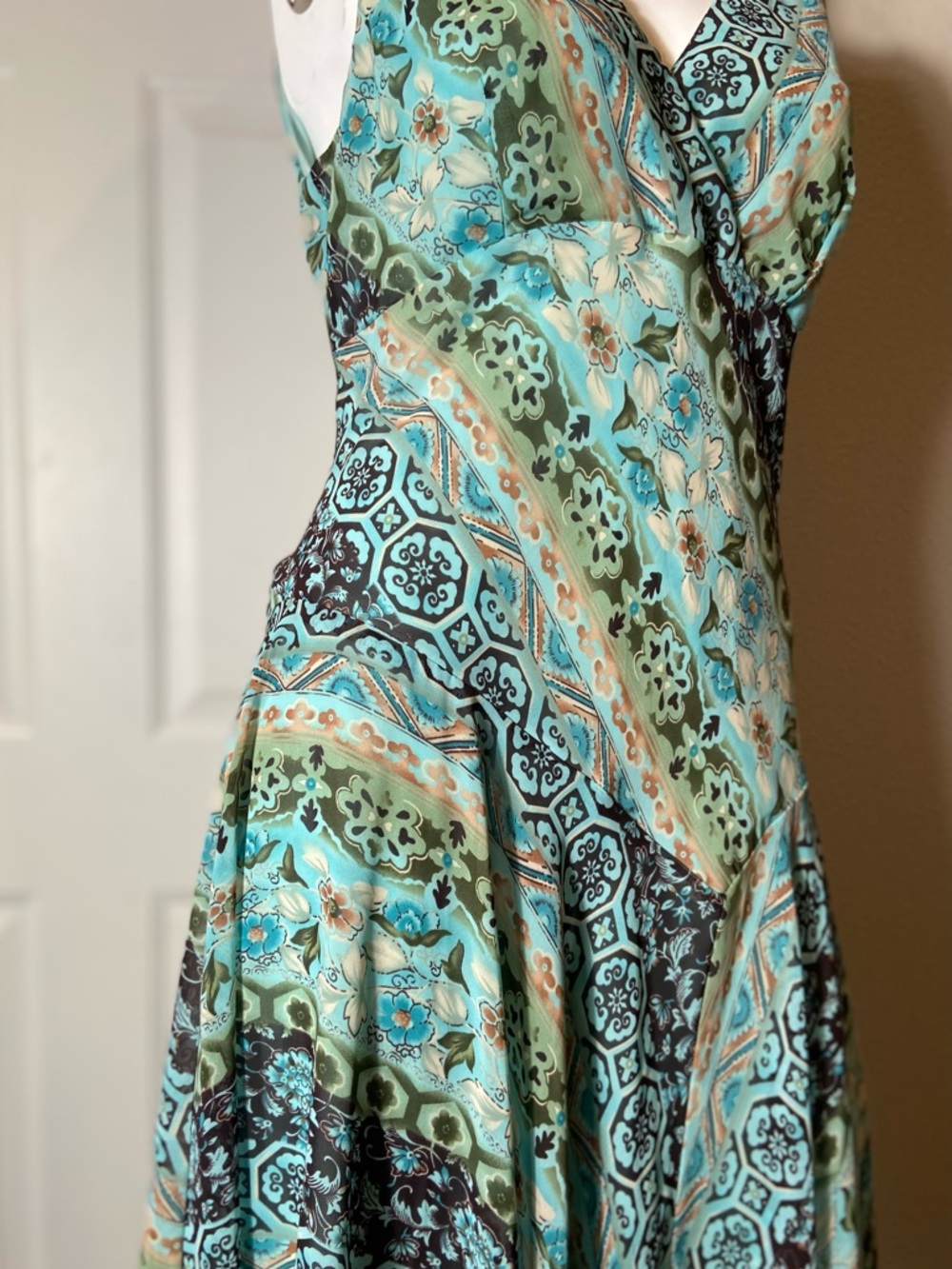 Rabbit Rabbit Rabbit Designs~Airy~Patchwork~Semi-Sheer Overlay~Dress~Size 10 - Picture 4 of 15